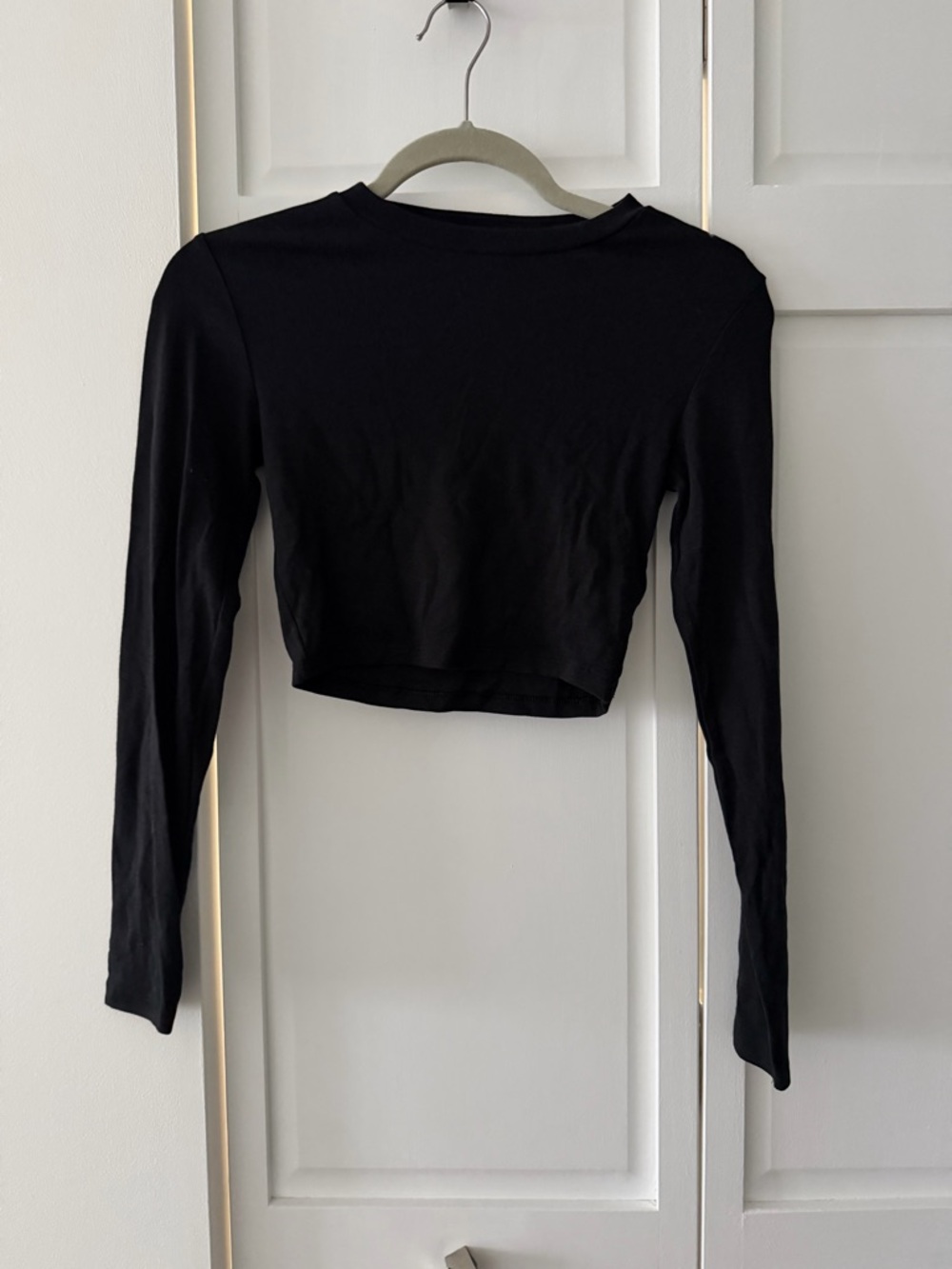 ZARA Black Lightweight Cropped Long Sleeve Top Size M Like New